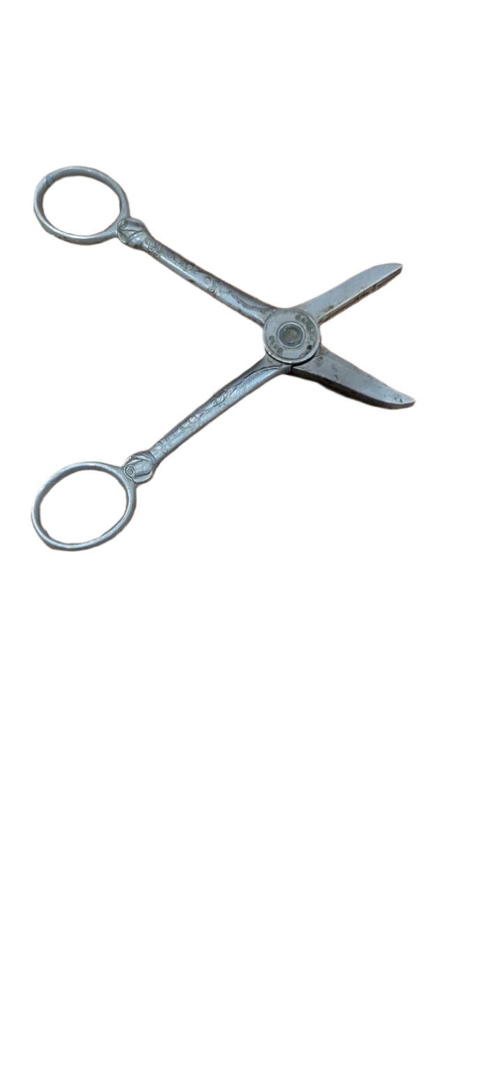 Vintage Garden Club Ornate Folding Scissors