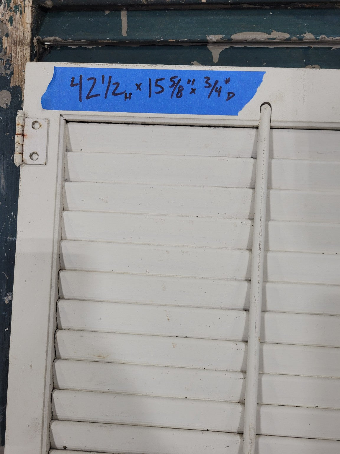 White Wood Interior Louvered Shutter – 2-Panel