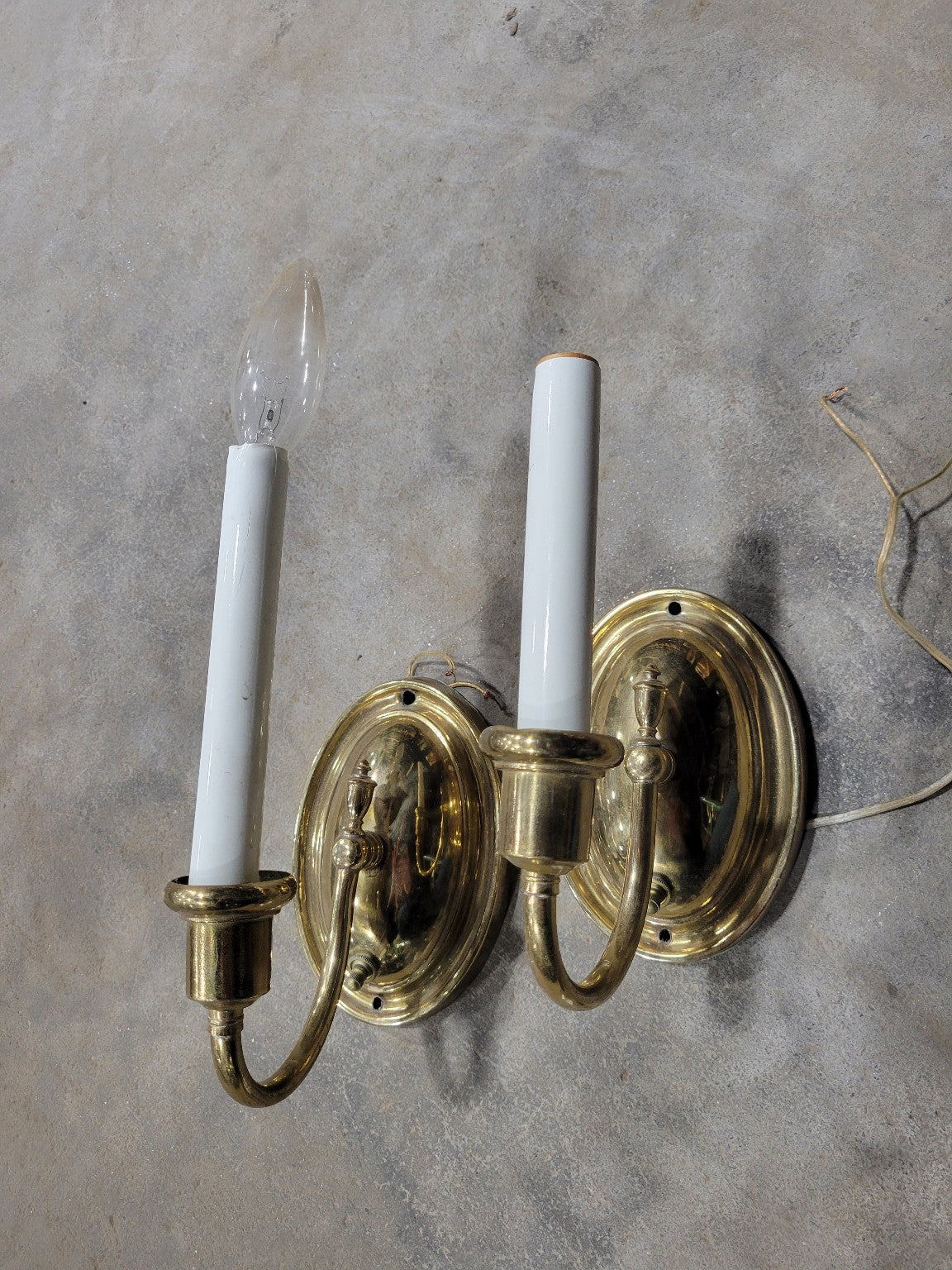 Vintage Brass Candle-Style Wall Sconce