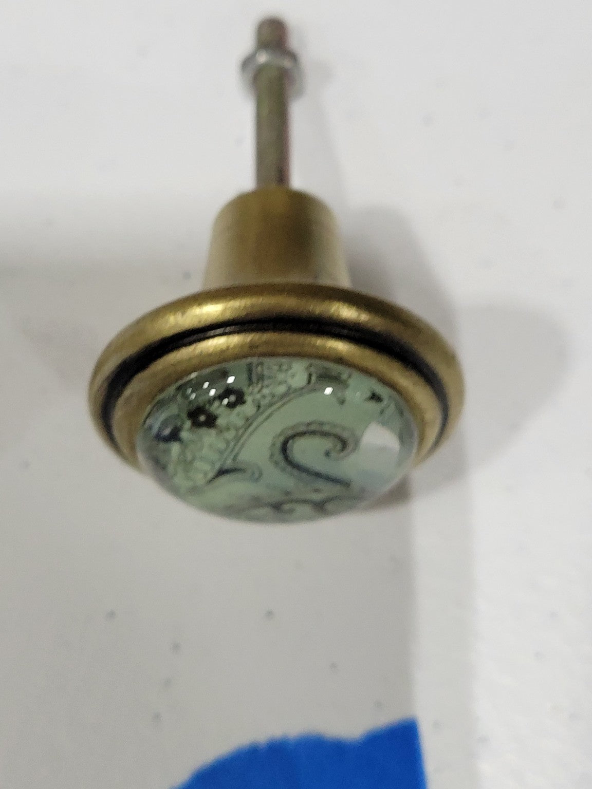 Paisley Glass Top Drawer Pull with Brass Rim – Vintage Pattern