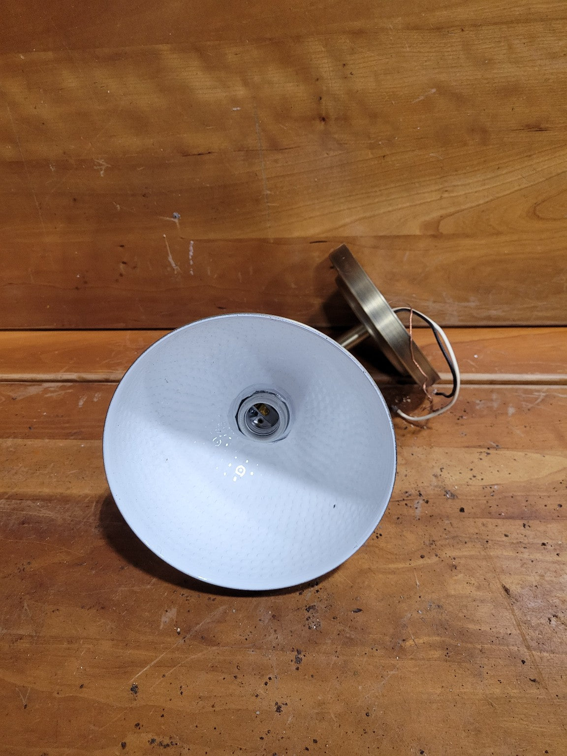 Modern Hammered Brass Wall Mount Light Fixture – 5 ¼" Shade