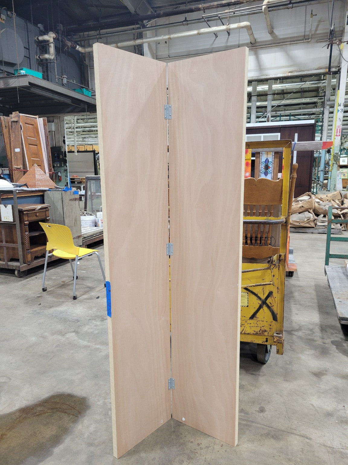 Pair of Masonite Lauan Bi-Fold Closet Doors - 2/3 x 6/0 Size
