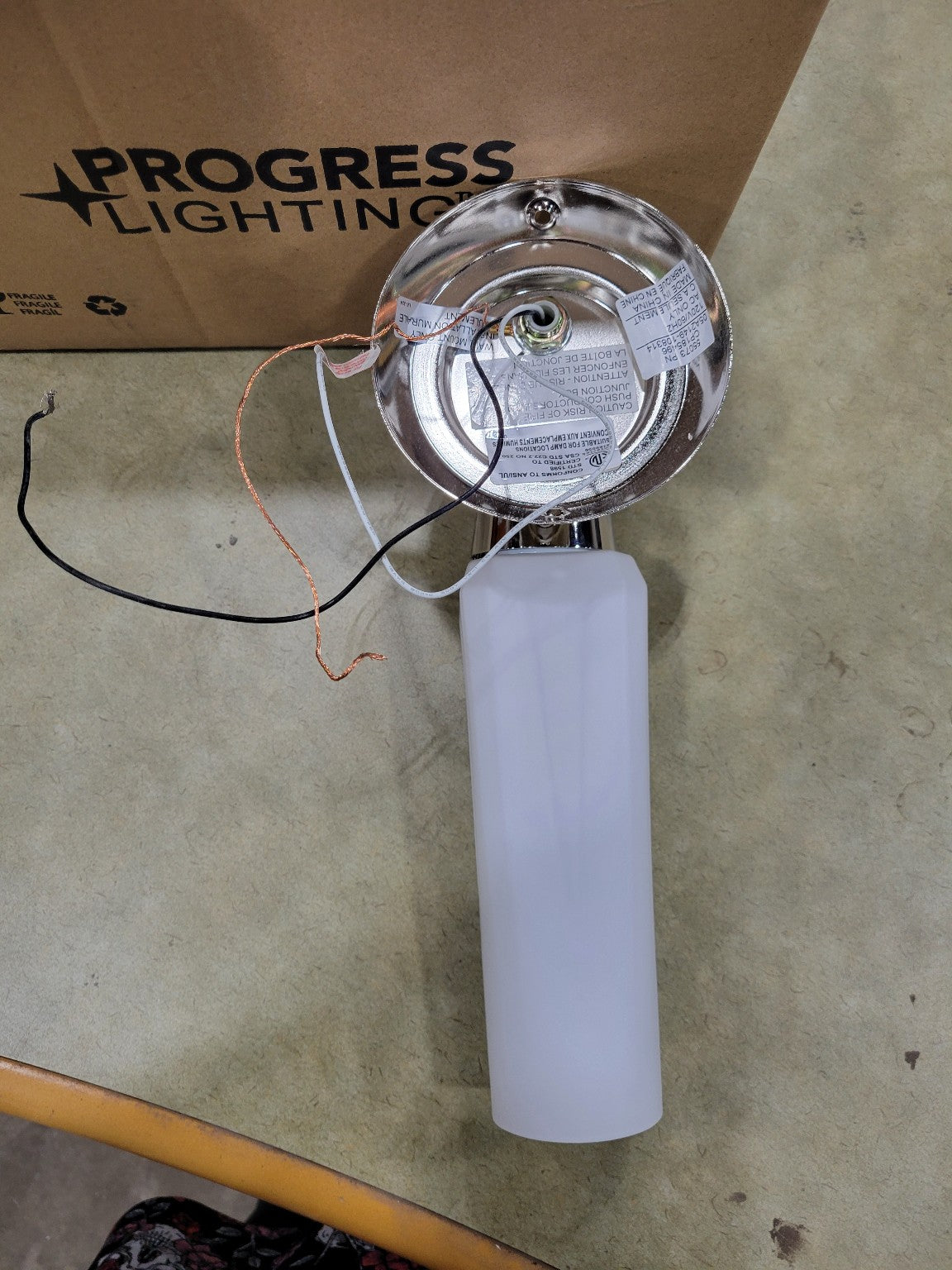 Progress Lighting Wall Sconce – Frosted Glass Shade