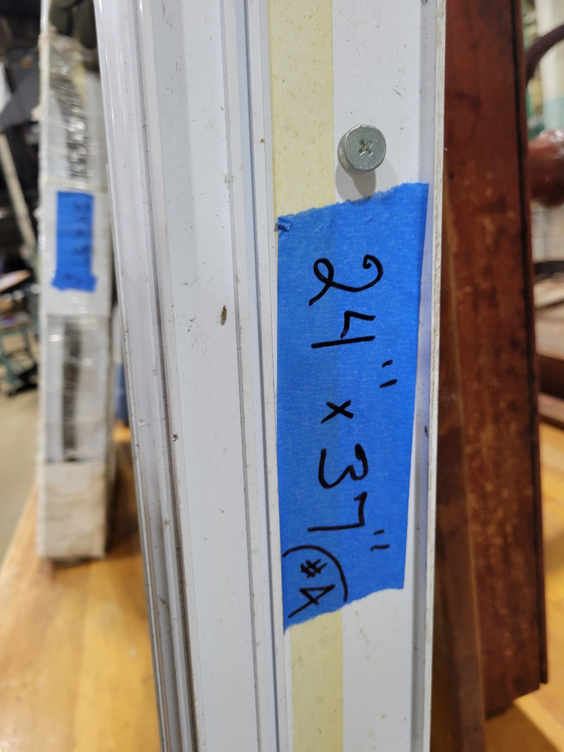 White Vinyl Single Hung Window – 24" x 37"