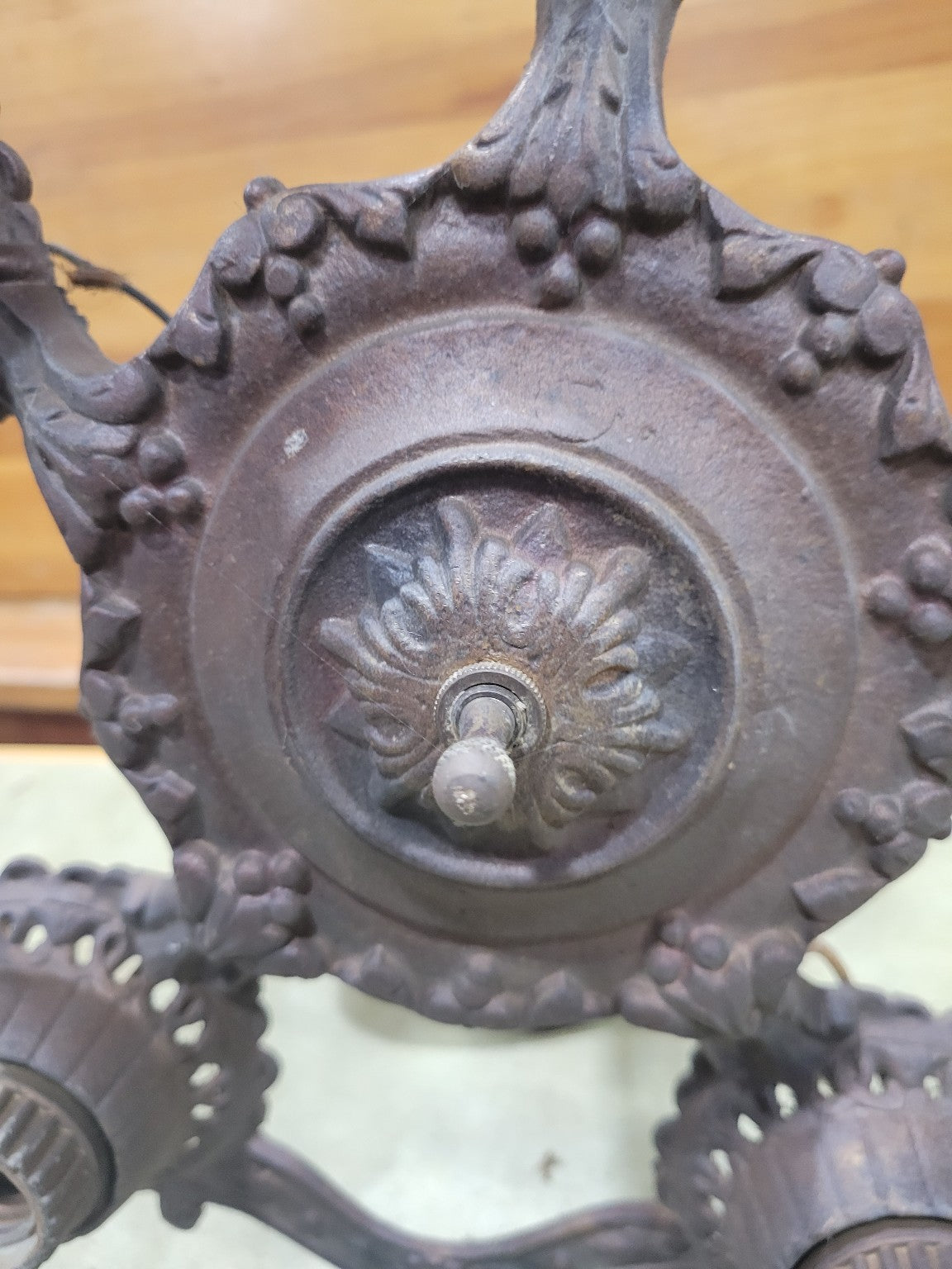 Antique Cast Iron 5-Light Chandelier Frame – Needs Rewiring (AS IS)