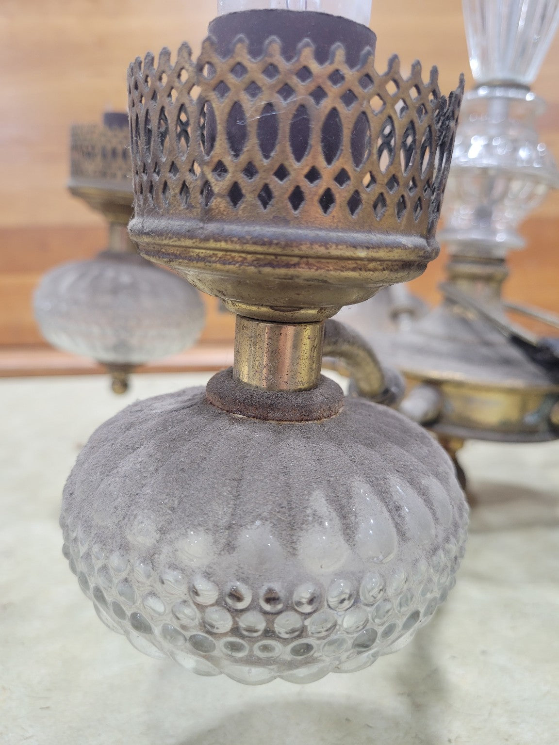 Mid-Century Brass & Glass 5-Light Chandelier – Rewiring Needed (AS IS)