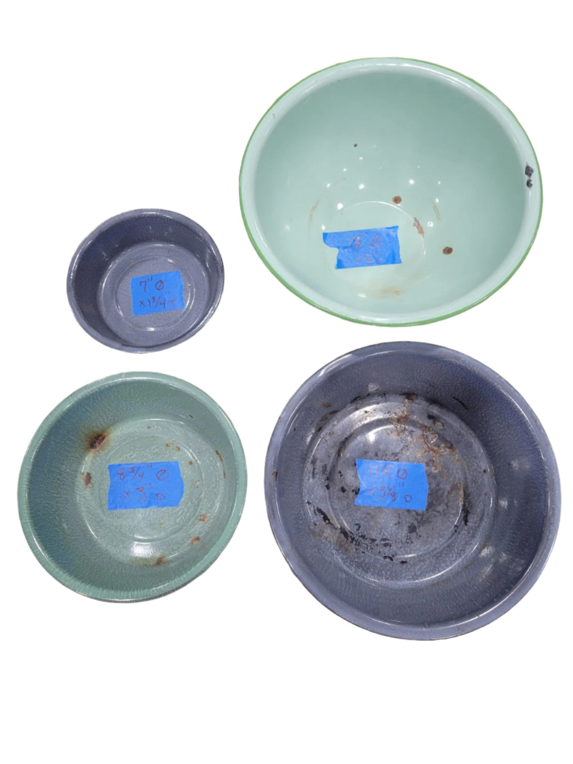 Set of 4 Vintage Enamelware Mixing Bowls – Varied Colors & Sizes
