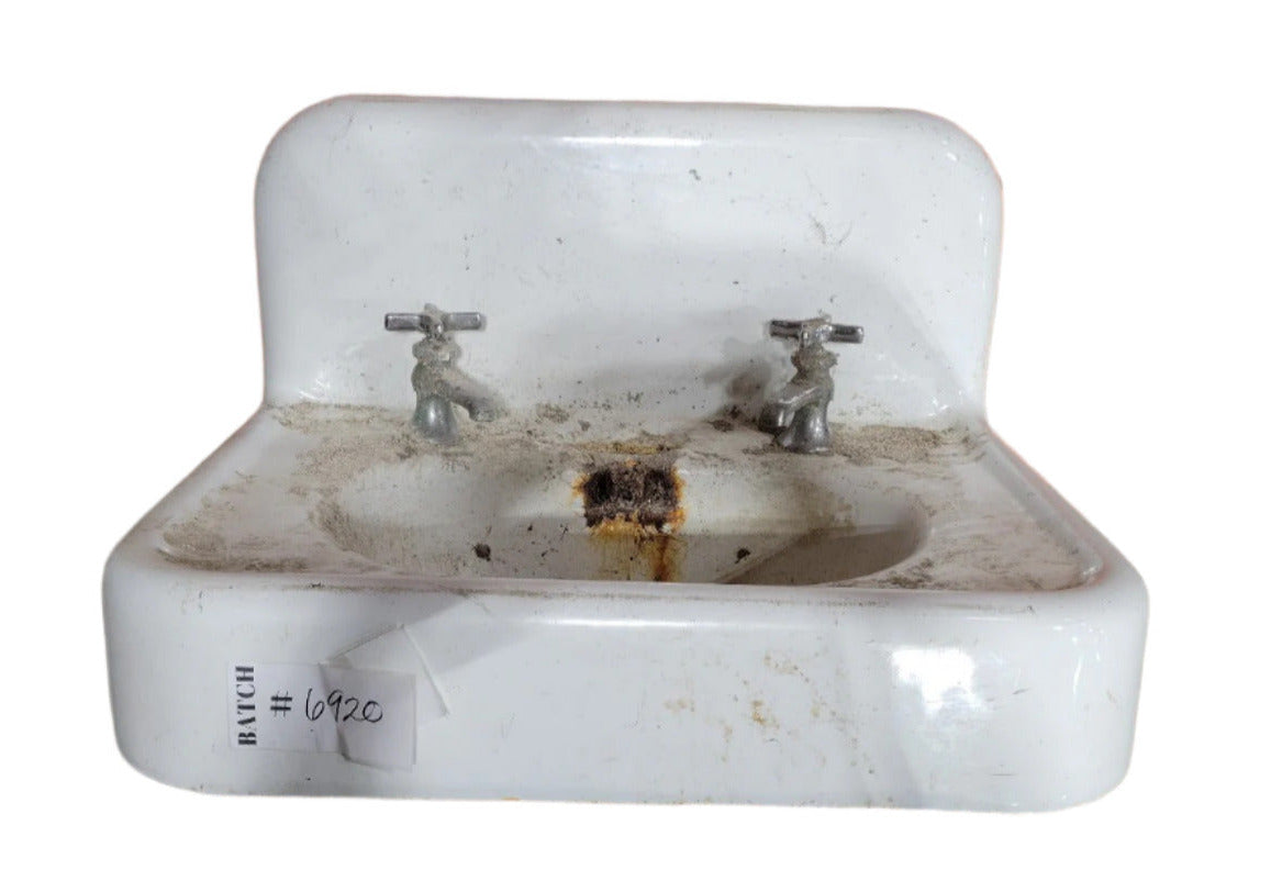 Antique Wall Mount Cast Iron Sink with Double Faucets