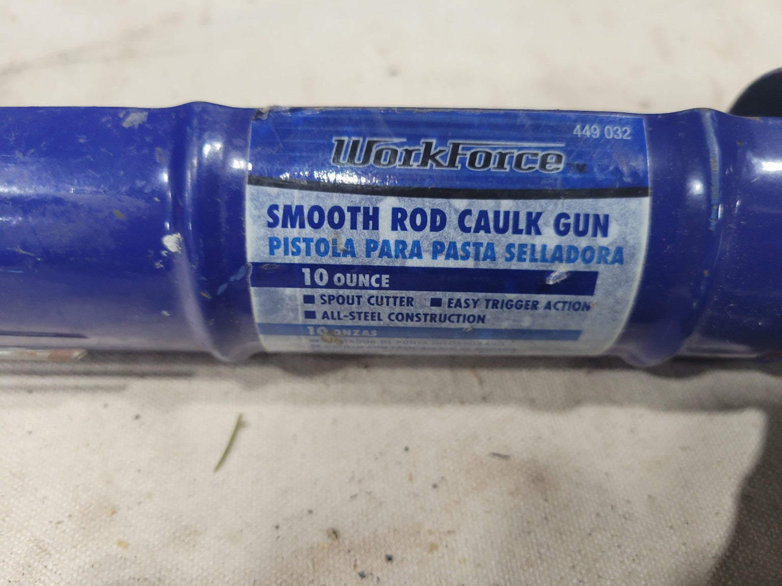 WorkForce Smooth Rod Caulk Gun – 10 oz Capacity