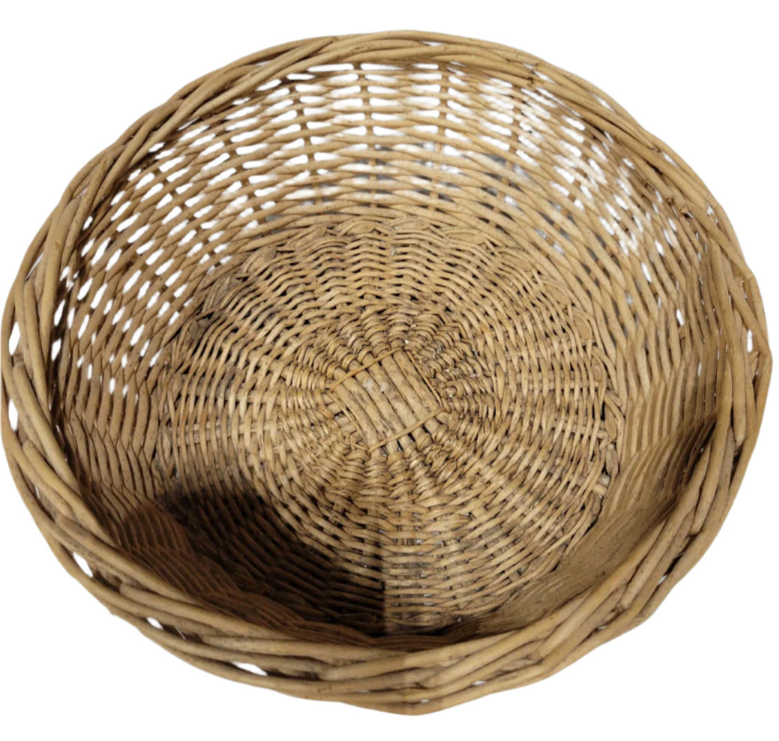 Vintage Handwoven Round Wicker Basket – 9" Diameter
