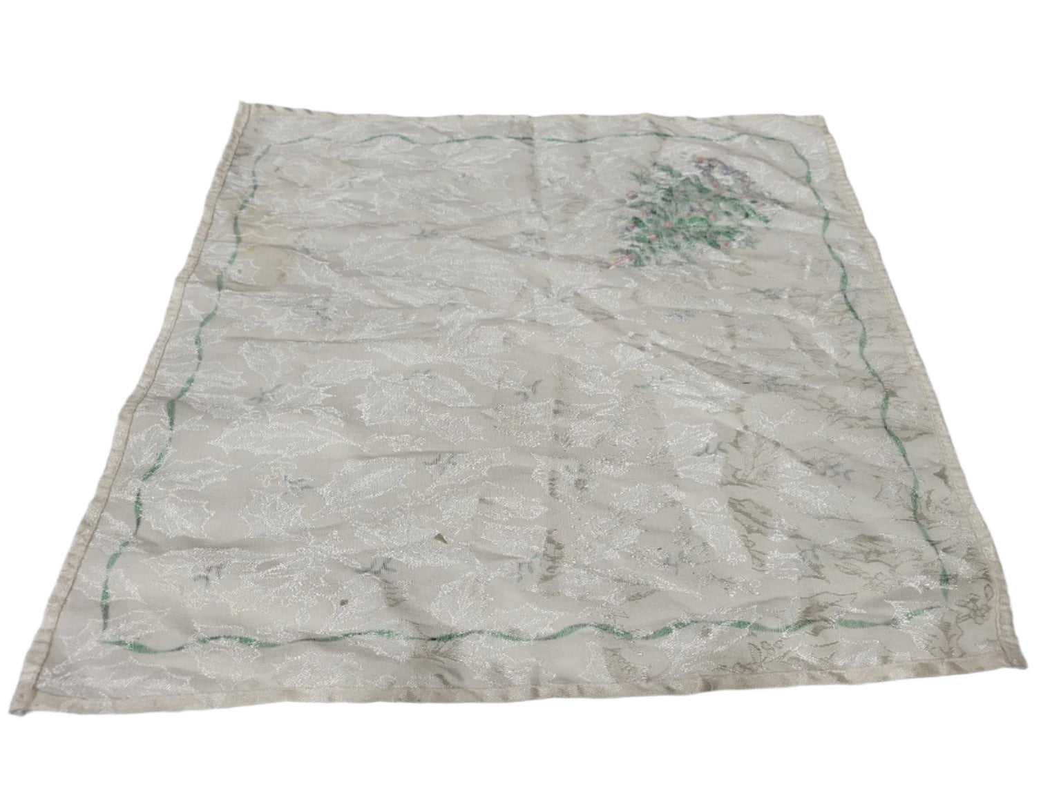 Vintage Embroidered Holiday Linen – 18" x 18" Christmas Tree Motif