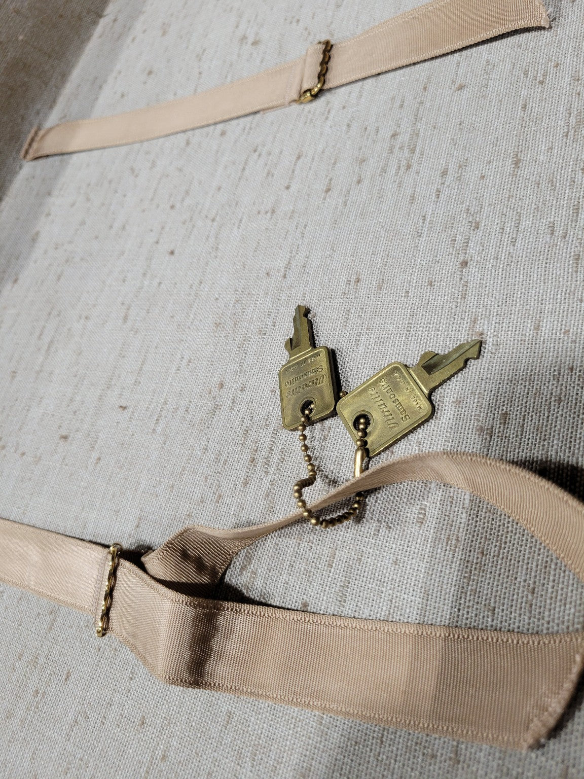 Vintage Samsonite Ultralite Suitcase – Style 7532 by Shwayder Bros.