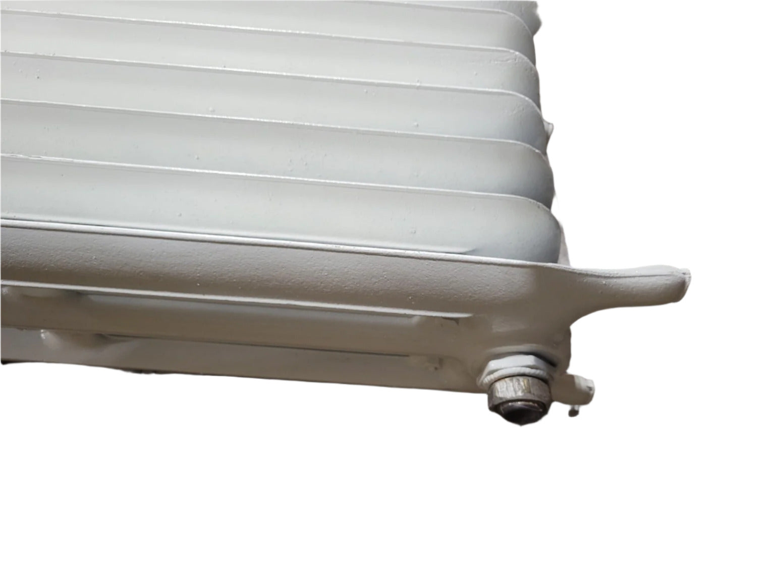 Cast Iron Steam Radiator – 7 Fin White Enamel Finish