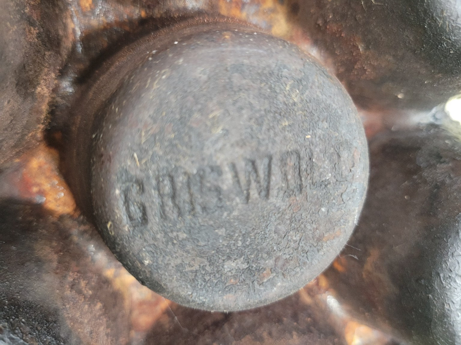 Vintage Griswold Cast Iron Gem Pan #954 – 11 Cup Pan