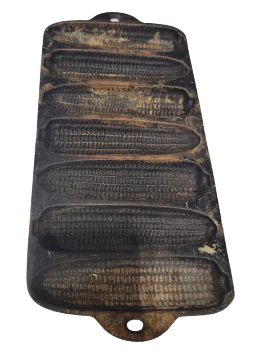 Antique 1920s “Junior Krusty Korn Kobs” Cast Iron Corn Stick Pan – No. 1319 by Wagner Ware