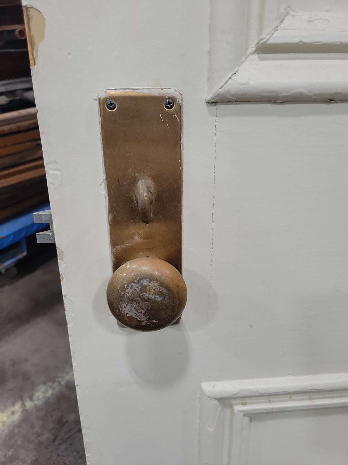 Arched Top 4-Panel Wood Door with Brass Knob – 39" W x 112" T (JJ)