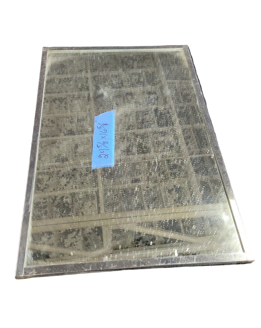 Heavy Metal-Framed Wall Mirror – 24 ⅝" x 16 ⅝" – Industrial Style