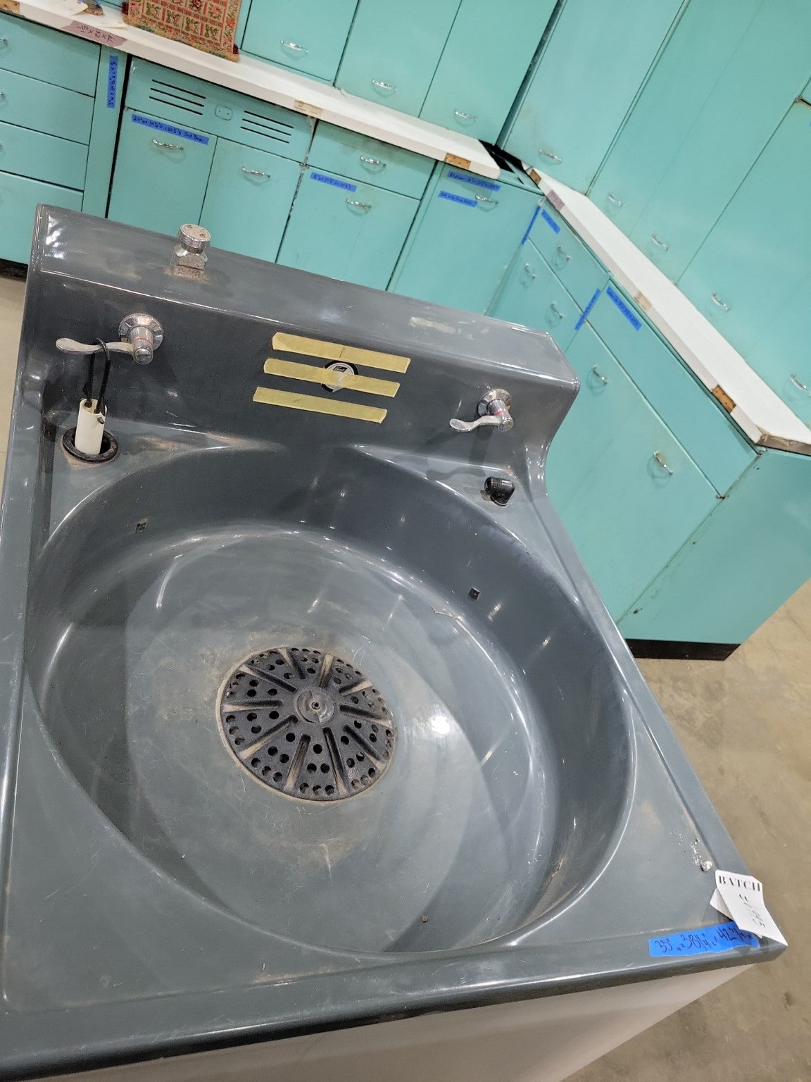 Kreonite Kreolab Circular Film Wash Sink – 33" Wide