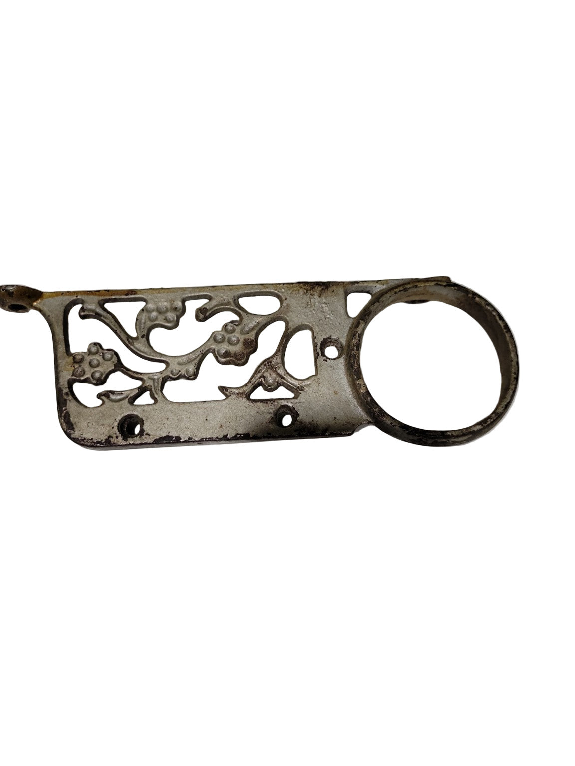 Antique Cast Iron Wall-Mount Bracket with Grapevine Motif – 8" L