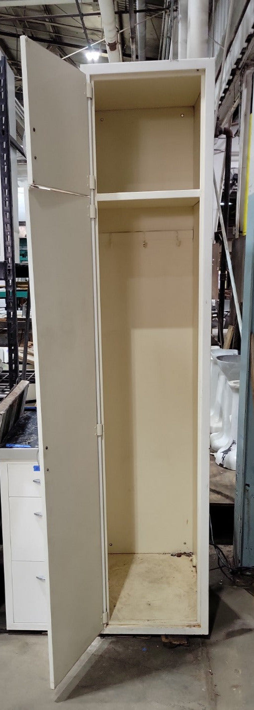 Vintage Metal Kitchen Cabinet Set with Stainless Countertops and Sink – 1950s–1960s Residential