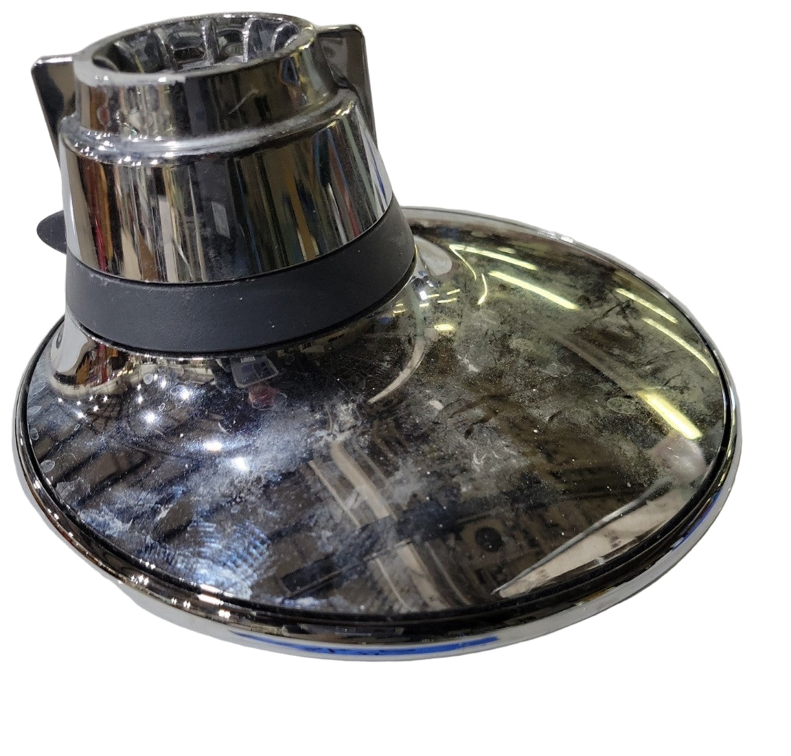 7 ⅜" Chrome Multi-Spray Shower Head – Salvaged