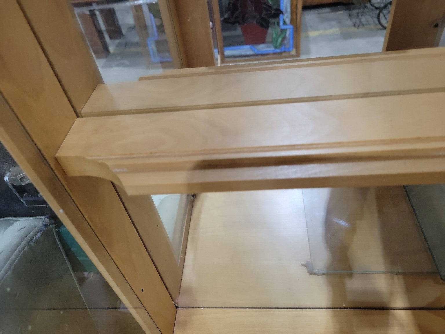 Maple China Cabinet Hutch with Glass Doors & Lion Pulls