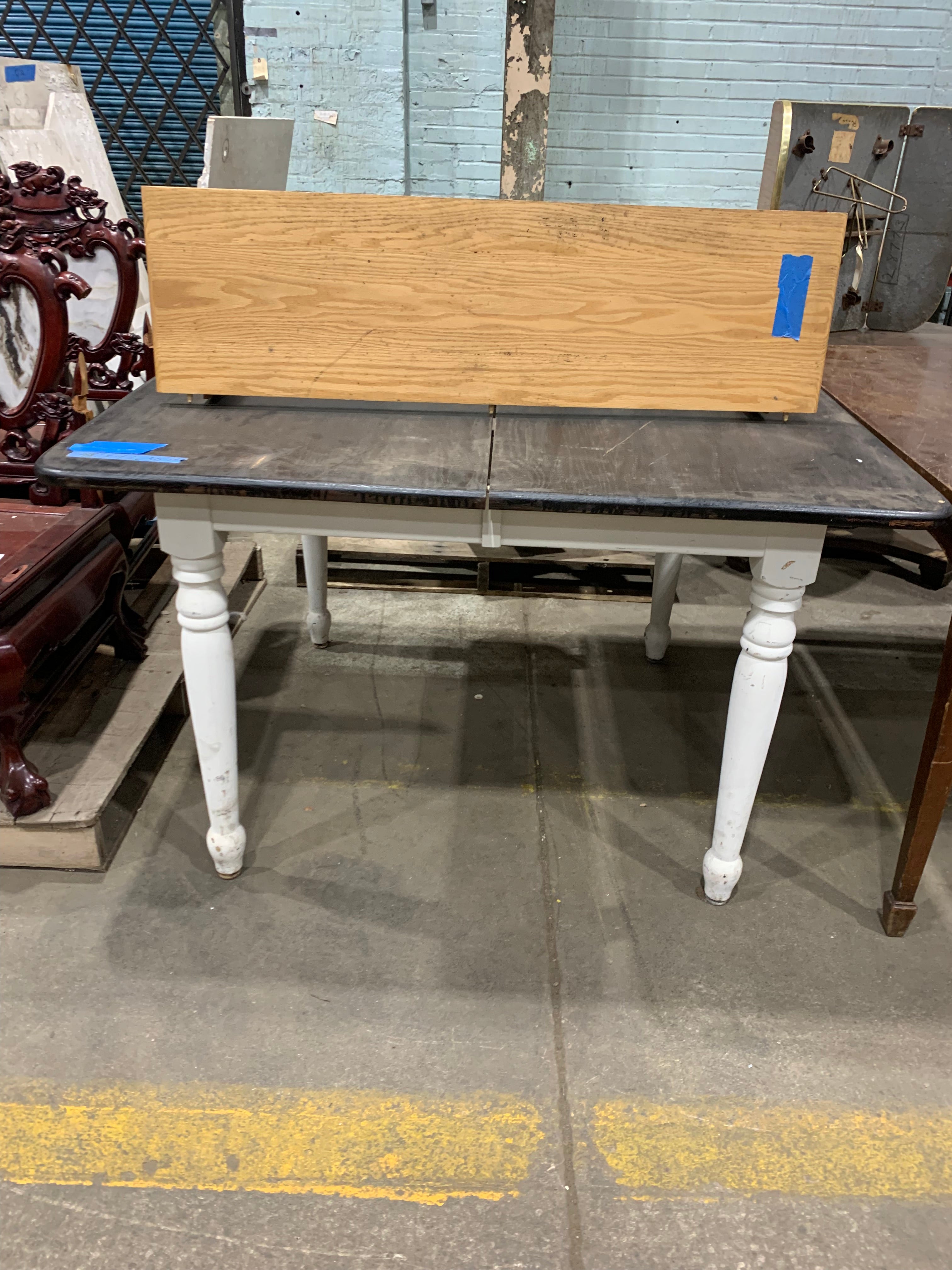 Dining Table with 1 Leaf