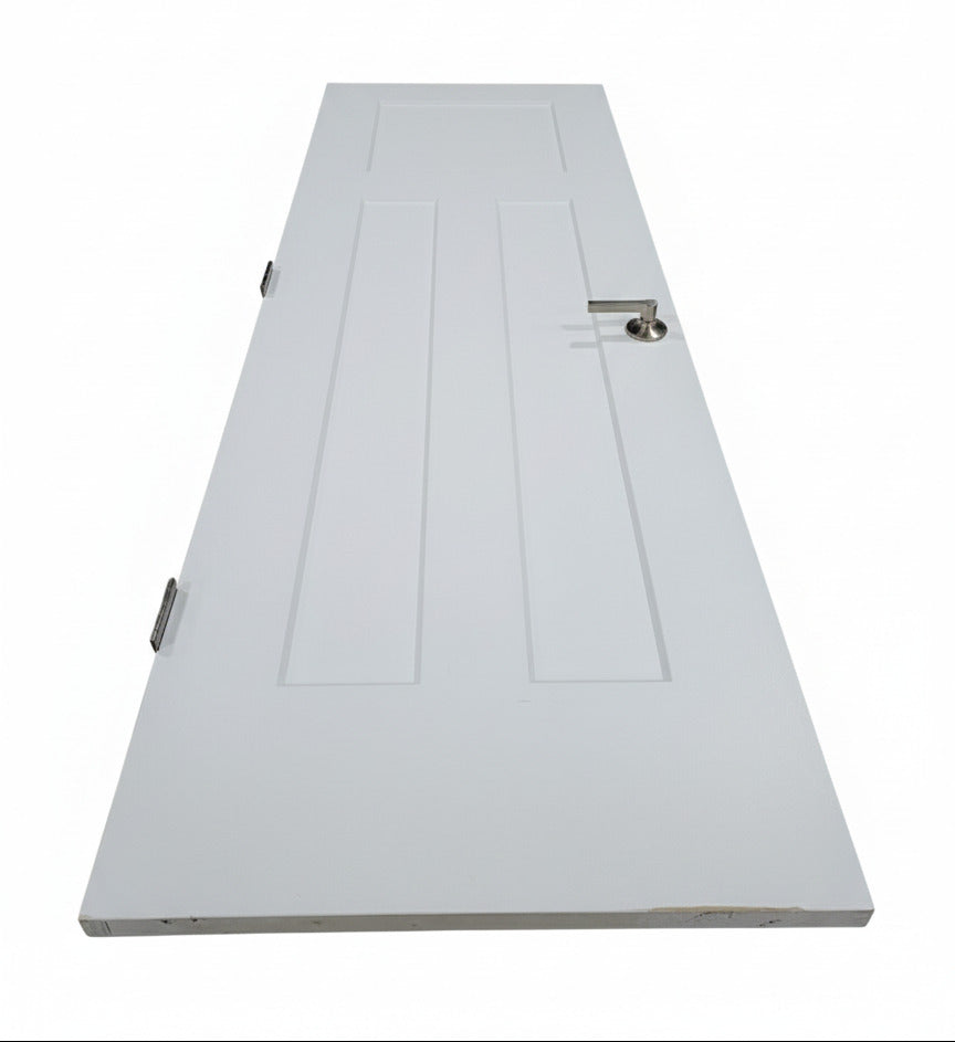 Masonite Winslow 3-Panel Interior Door – White with Lever Handle & Hinges 27 7/8" W