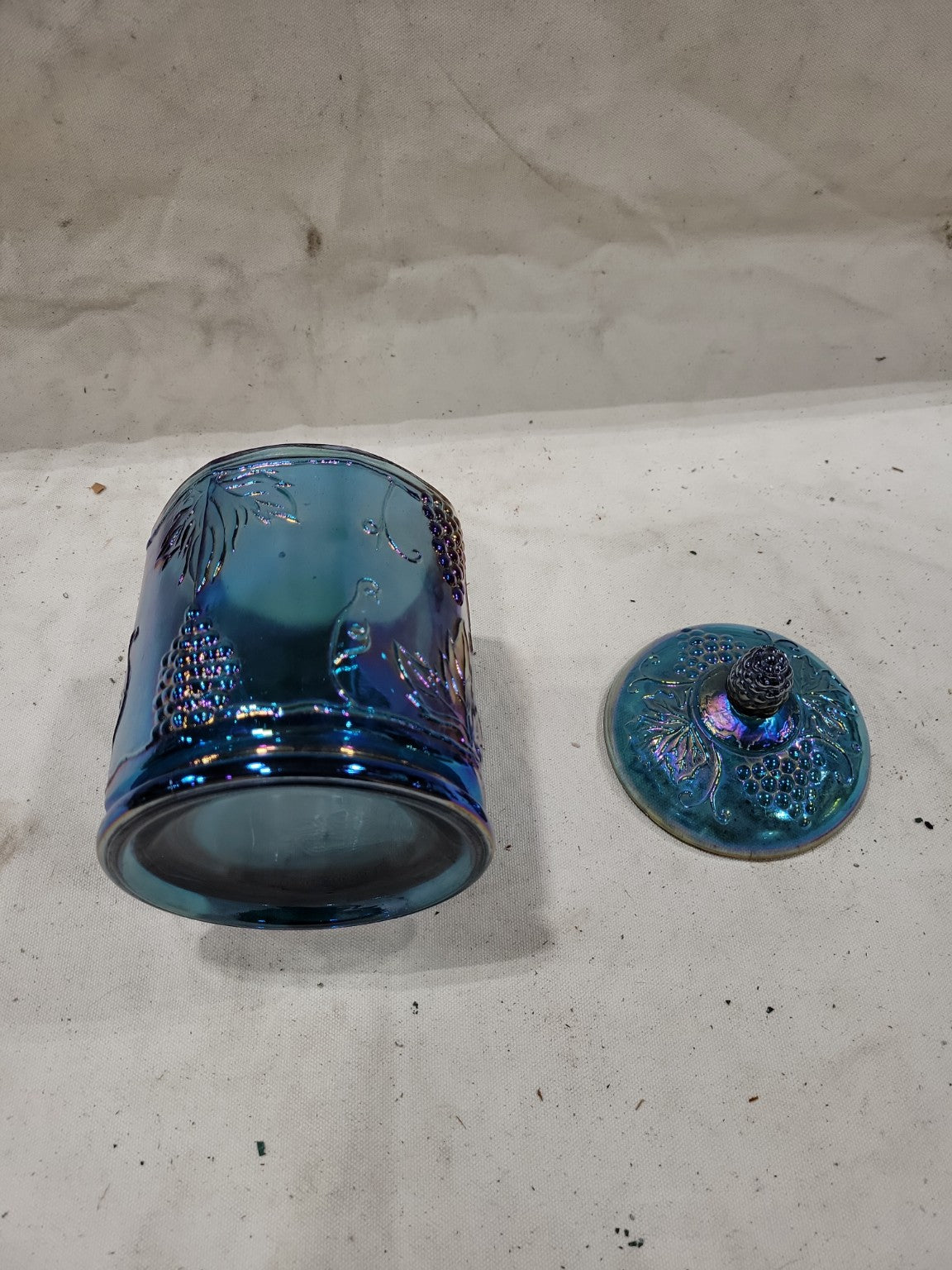 Vintage Carnival Glass Canister – Grape & Leaf Pattern with Pinecone Finial