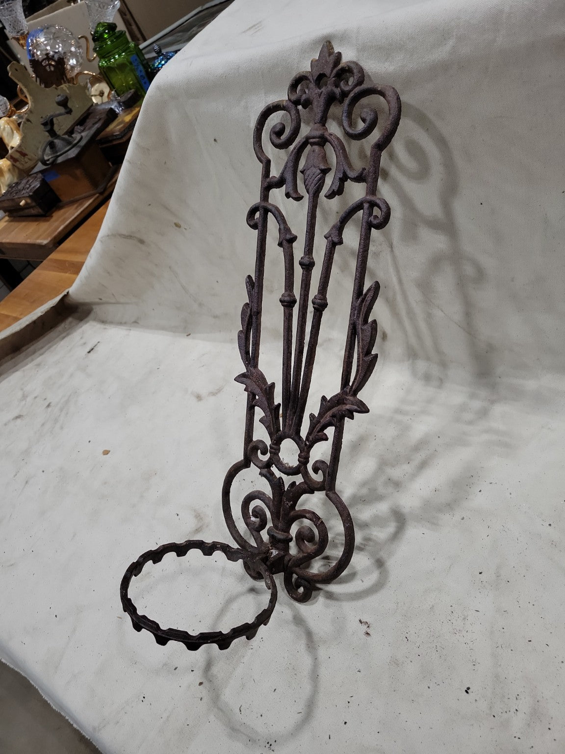 Antique Cast Iron Wall-Mount Planter Holder – Victorian Scroll Design