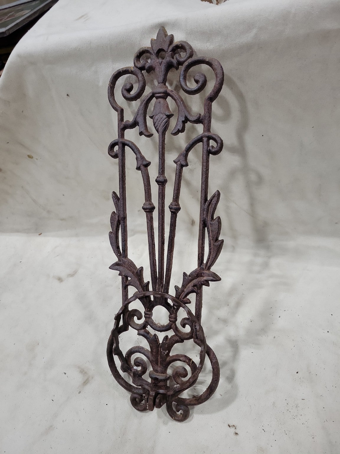 Antique Cast Iron Wall-Mount Planter Holder – Victorian Scroll Design