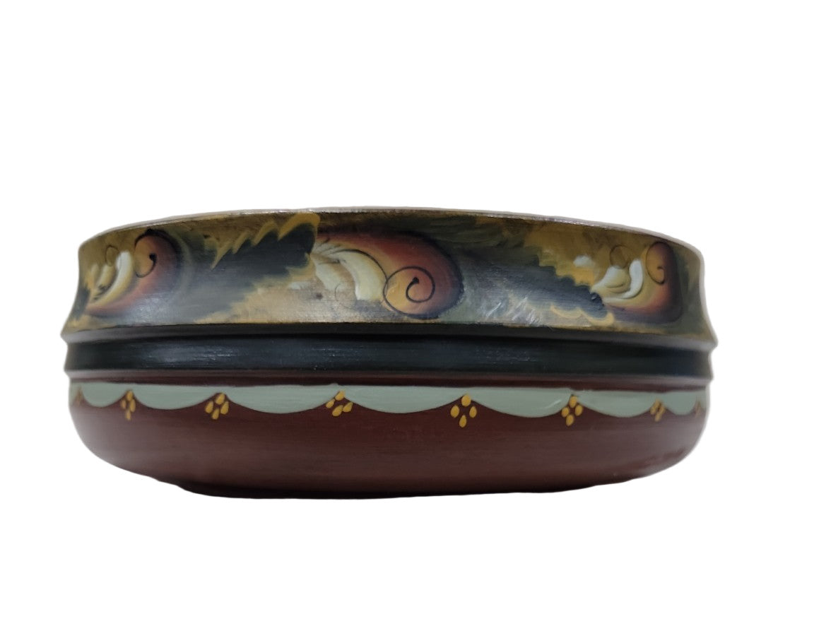 Hand-Painted Norwegian Rosemaling Decorative Bowl – Signed by Artist