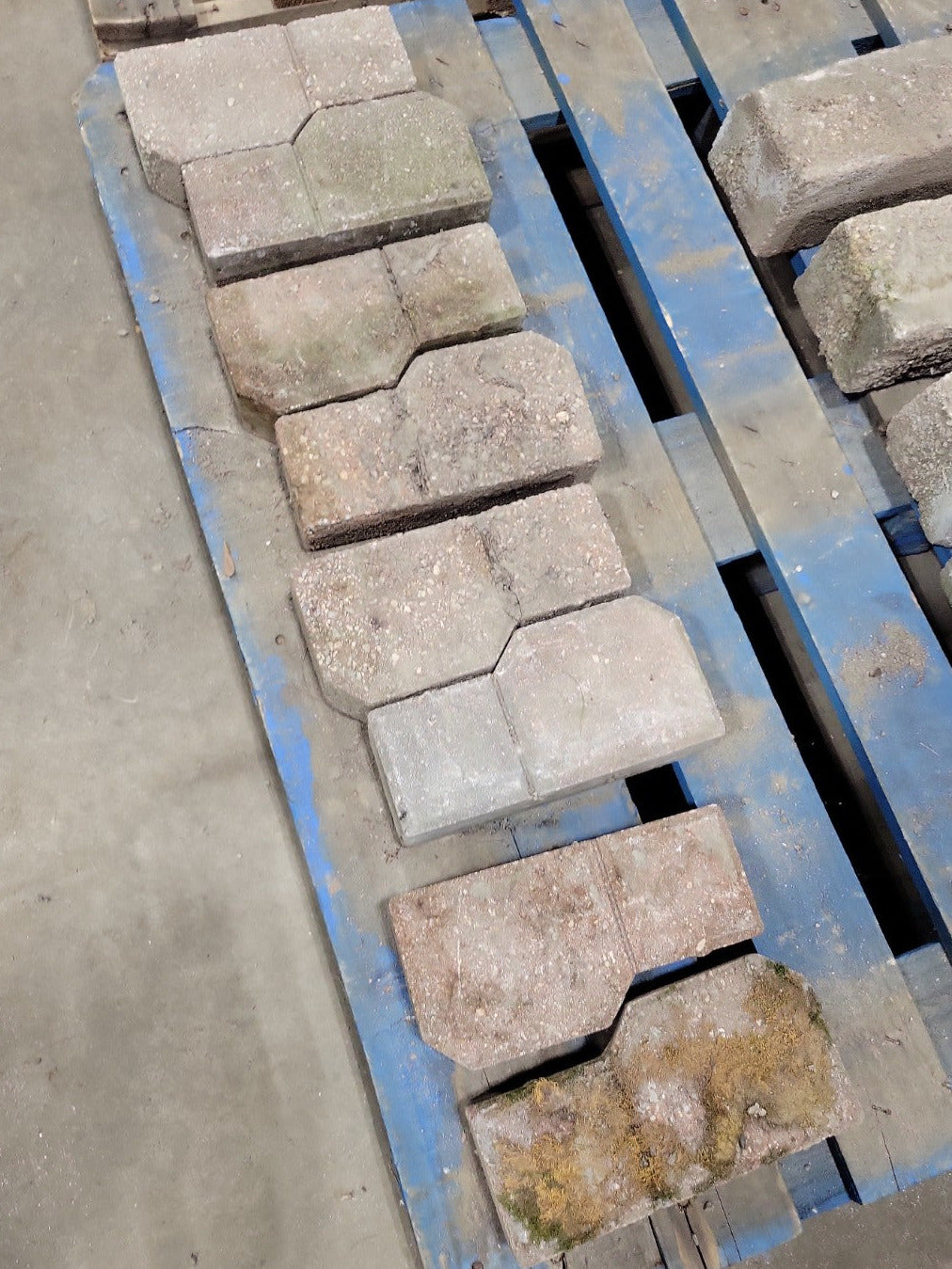 Reclaimed Concrete Pavers – Red Tumbled Block Set (8 Pieces)