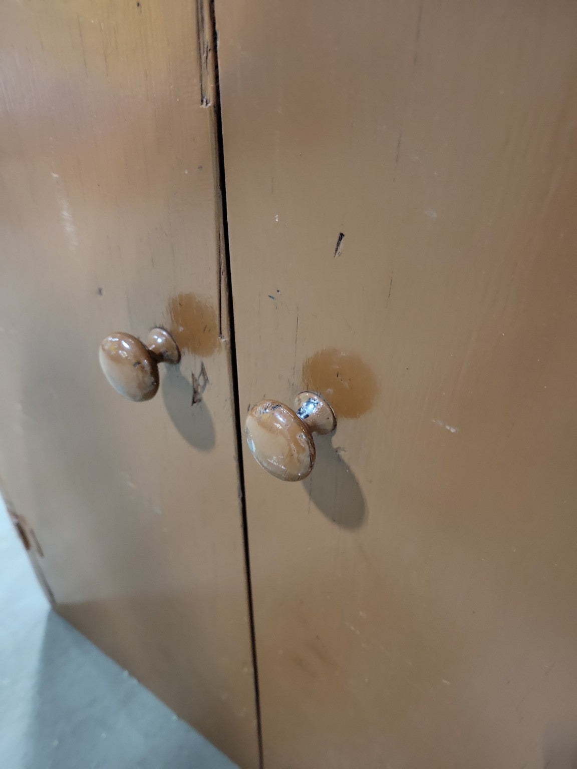 Vintage Painted Wall Cabinet – 3-Shelf Unit