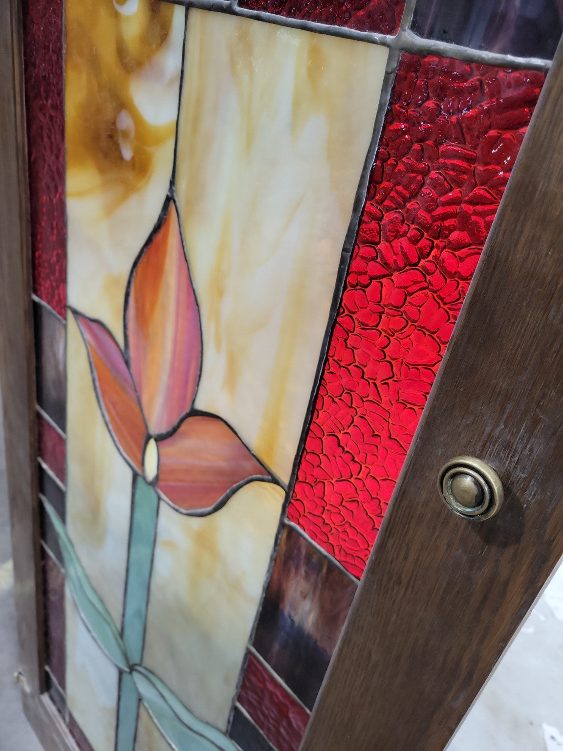 Tall Stained Glass Cabinet Door – Tulip Motif in Oak Frame