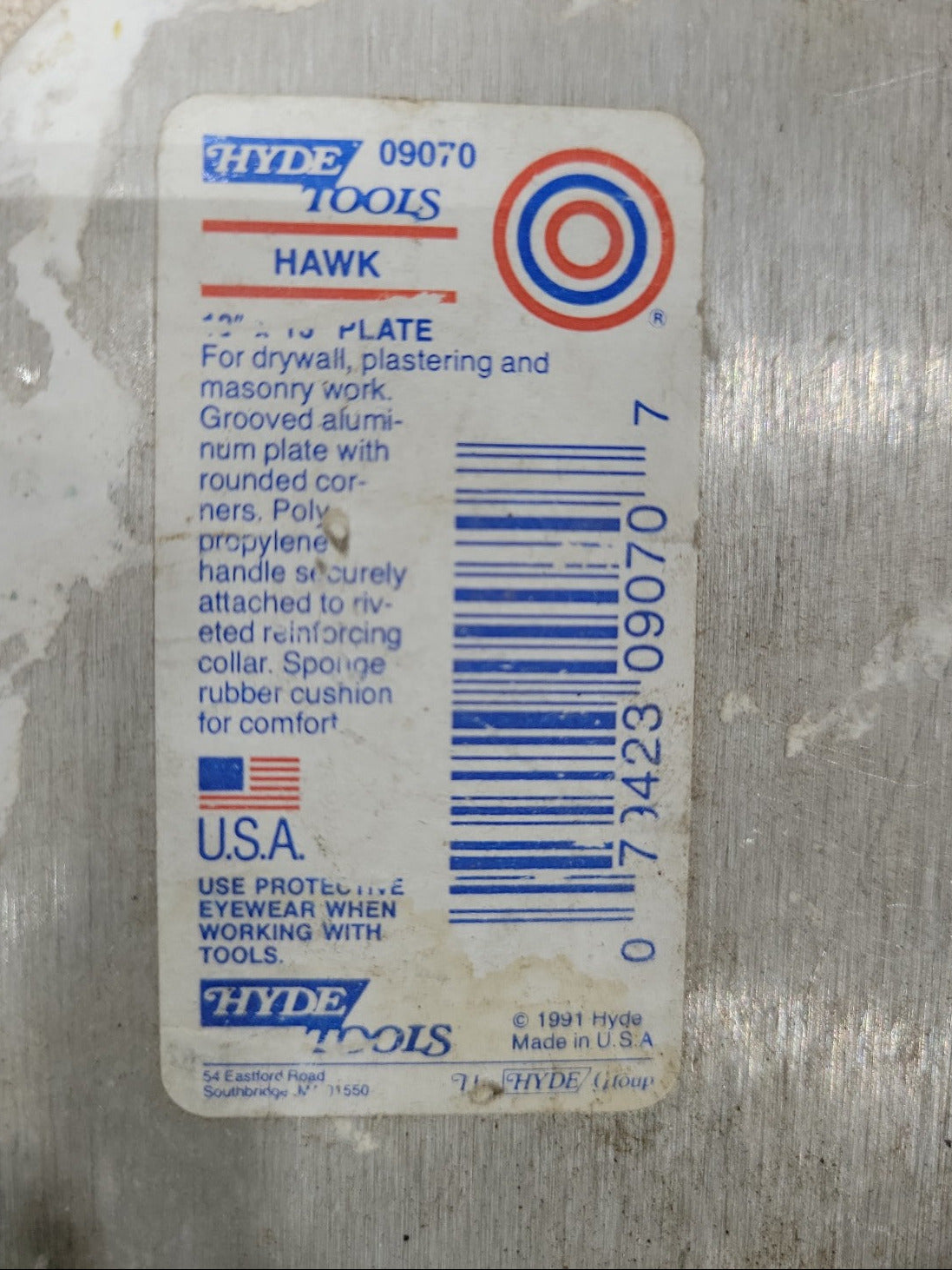 Hyde Tools 13" x 13" Aluminum Hawk – Drywall & Plastering Plate