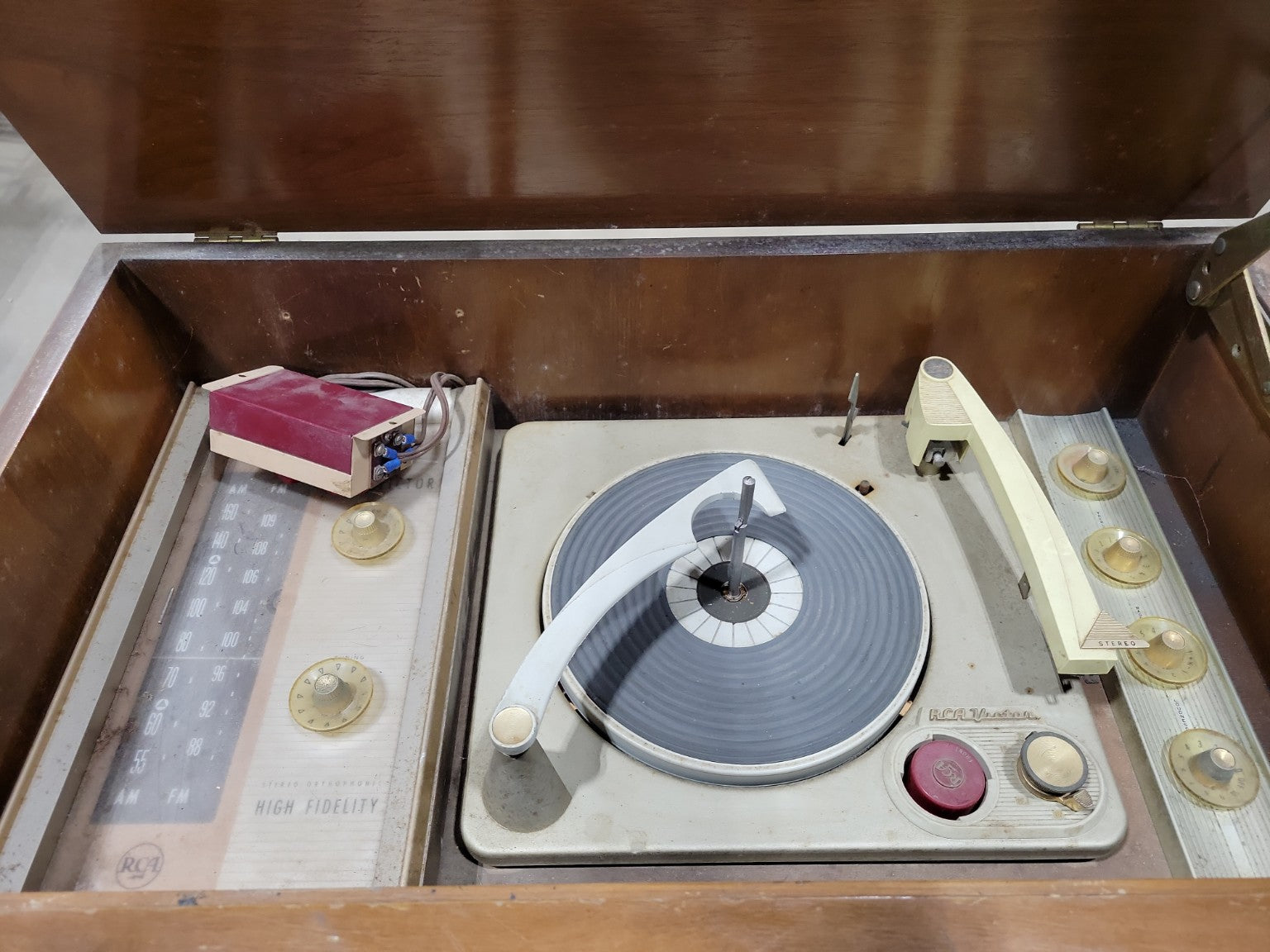 RCA Victor SHP-8A Console – "New Orthophonic High Fidelity" Stereo Record Player