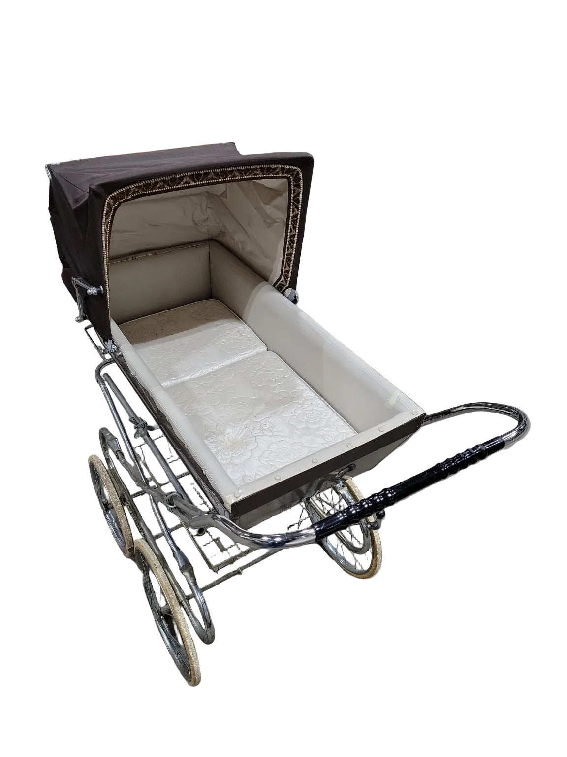 Vintage Marmet Pram – Classic English Baby Carriage with Floral Panels