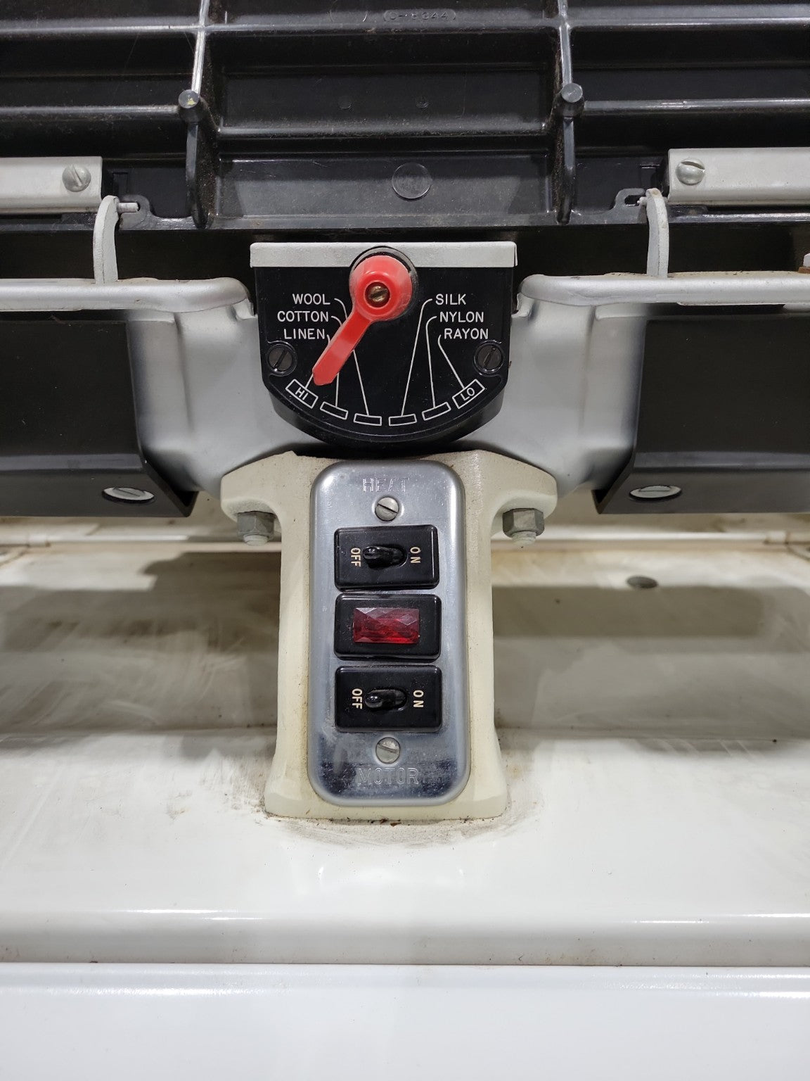 Mid-Century Ironrite Model 85 Ironer – Fold-Out Rotary Press