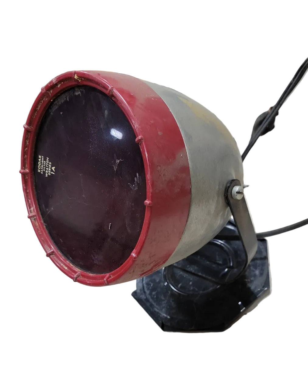 Kodak Darkroom Safelight Lamp – Model A with Wratten Series 1A Filter