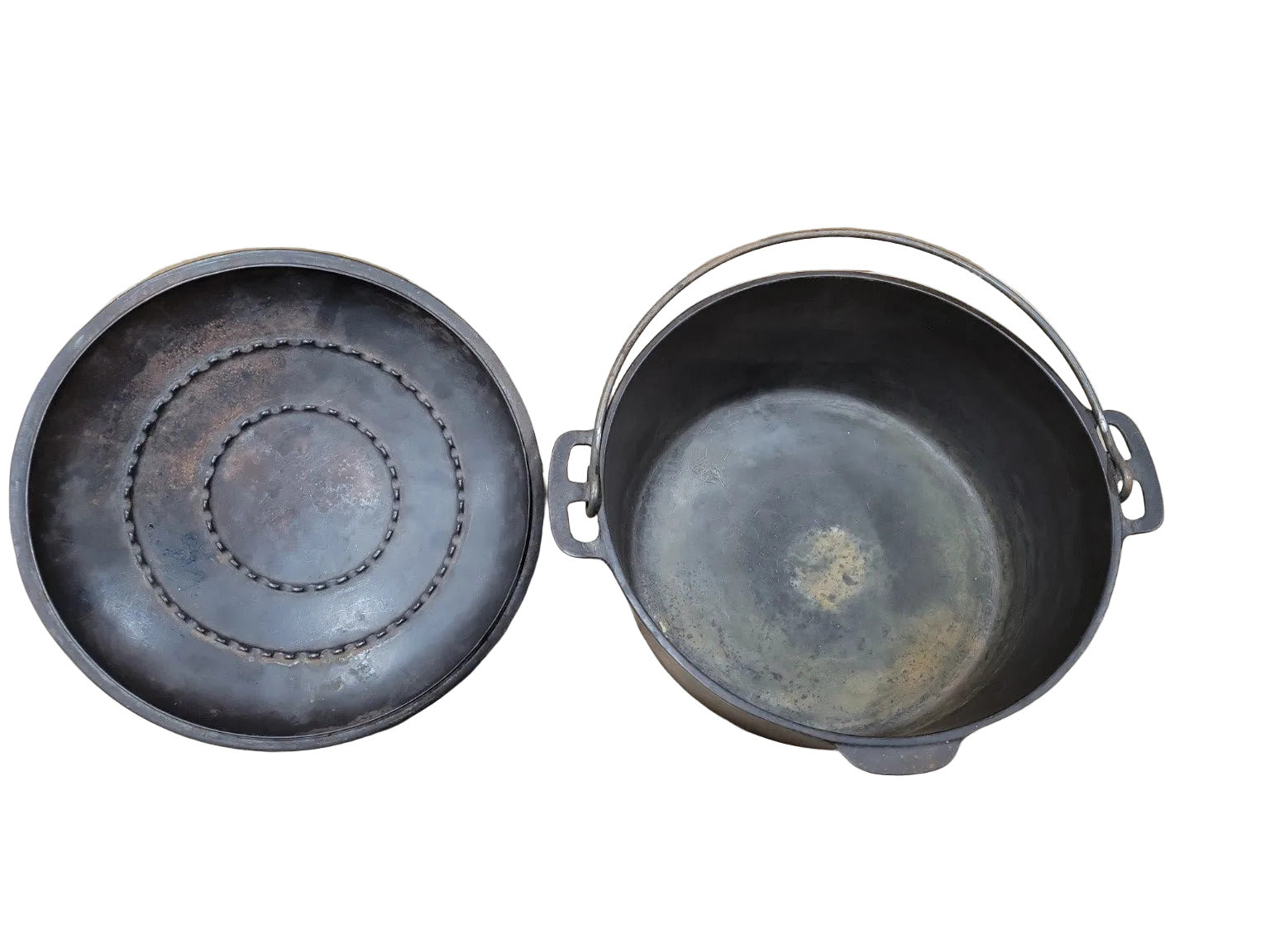 Antique Cast Iron Dutch Oven with Bail Handle and Lid