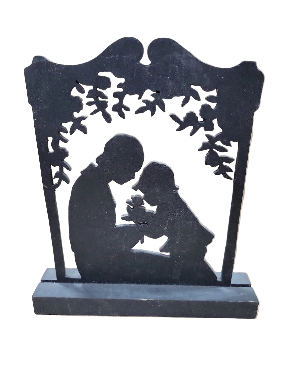Silhouette Couple Under Arbor Decorative Figure