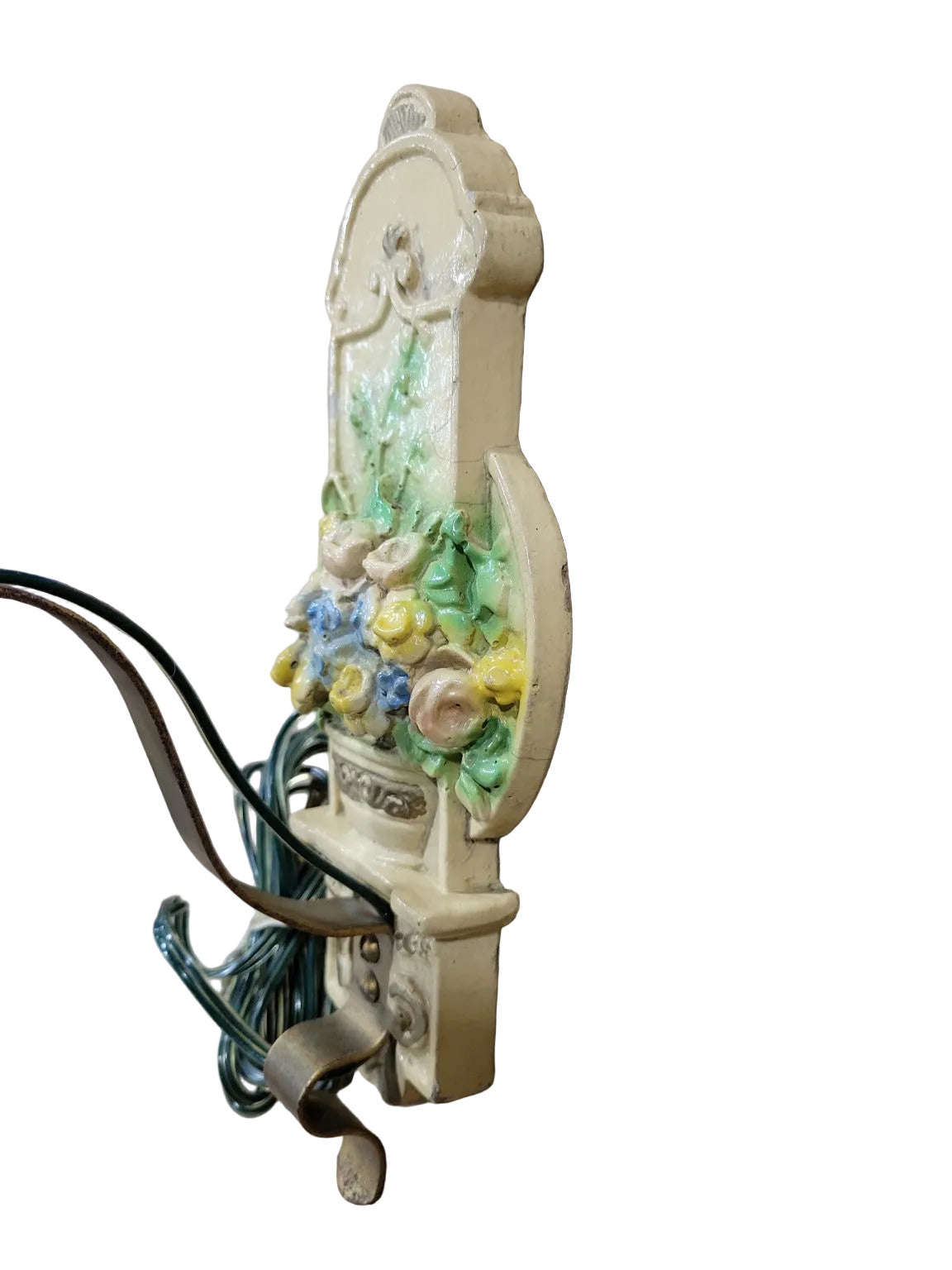 Vintage Floral Wall Sconce Lamp – Ornate Cast Base with Brass Arm