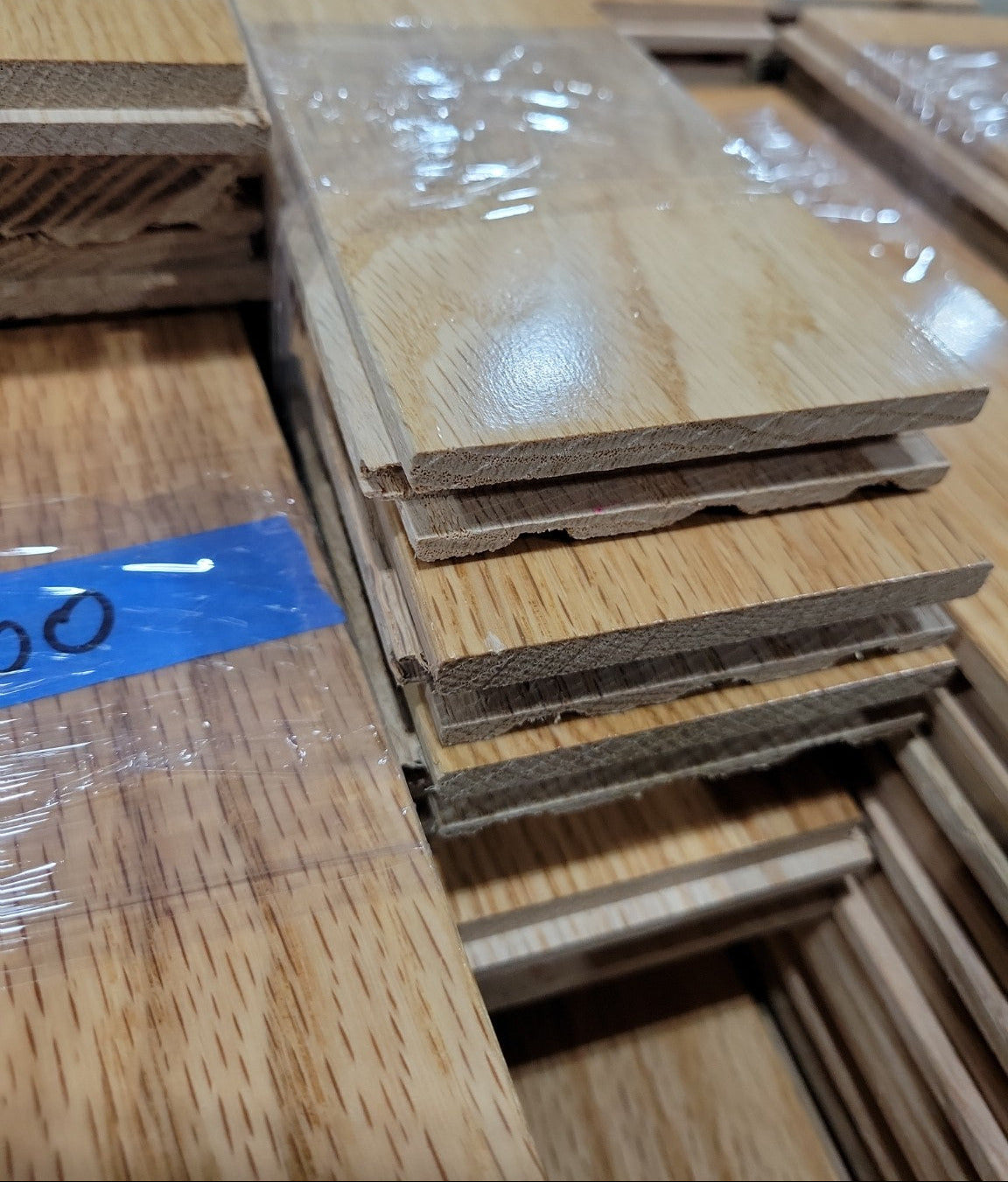 Somerset 3 1/4" Red Oak High Gloss Hardwood Flooring – 142 SF Lot