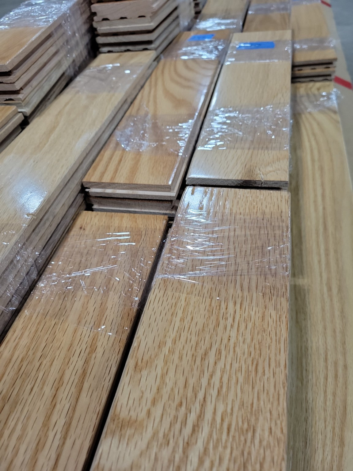 Somerset 3 1/4" Red Oak High Gloss Hardwood Flooring – 142 SF Lot