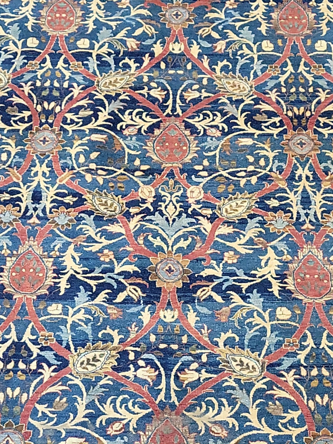 Traditional Persian-Style Wool Area Rug with Felt Rug Pad – 10’ x 14’ Set