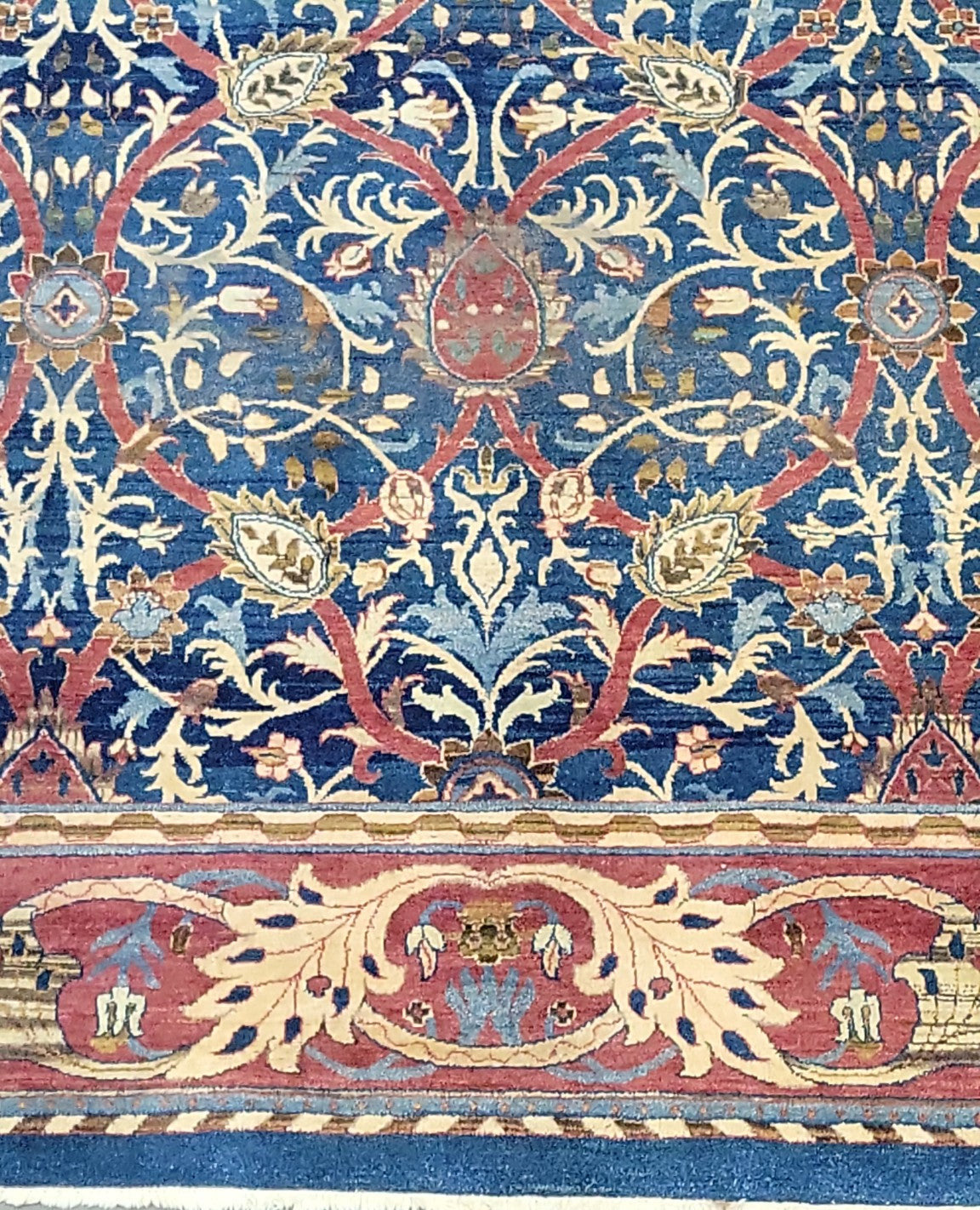 Traditional Persian-Style Wool Area Rug with Felt Rug Pad – 10’ x 14’ Set