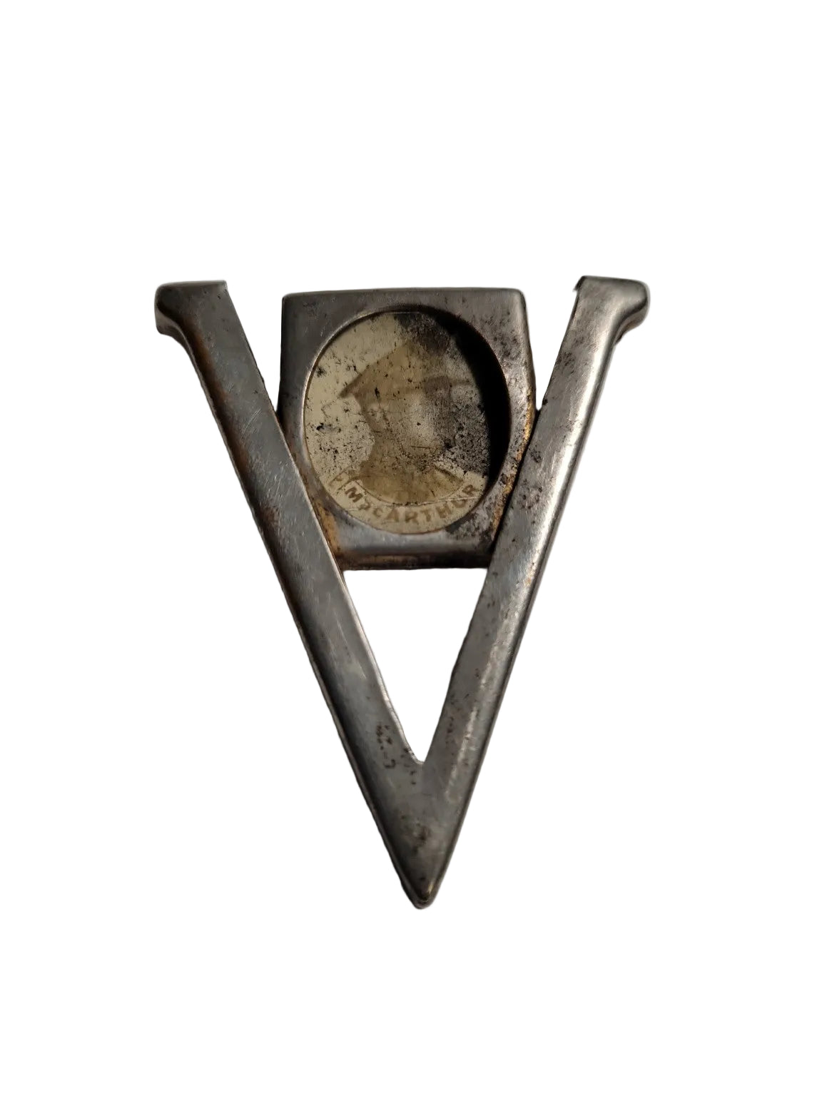 Vintage MacArthur “V” Initial Brooch – Gold Plated Frame