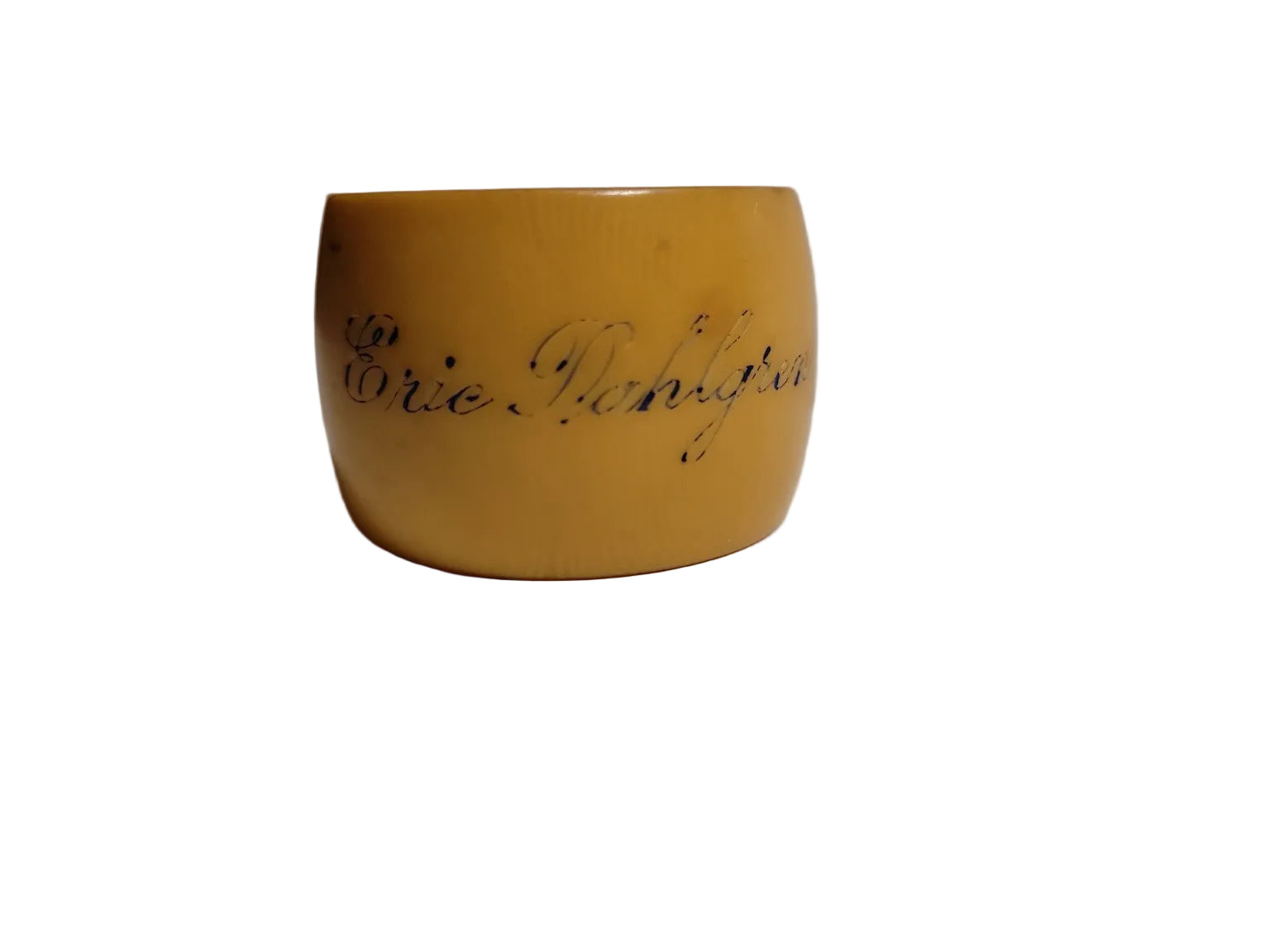 Vintage Bakelite Napkin Ring – Butterscotch Carved Style