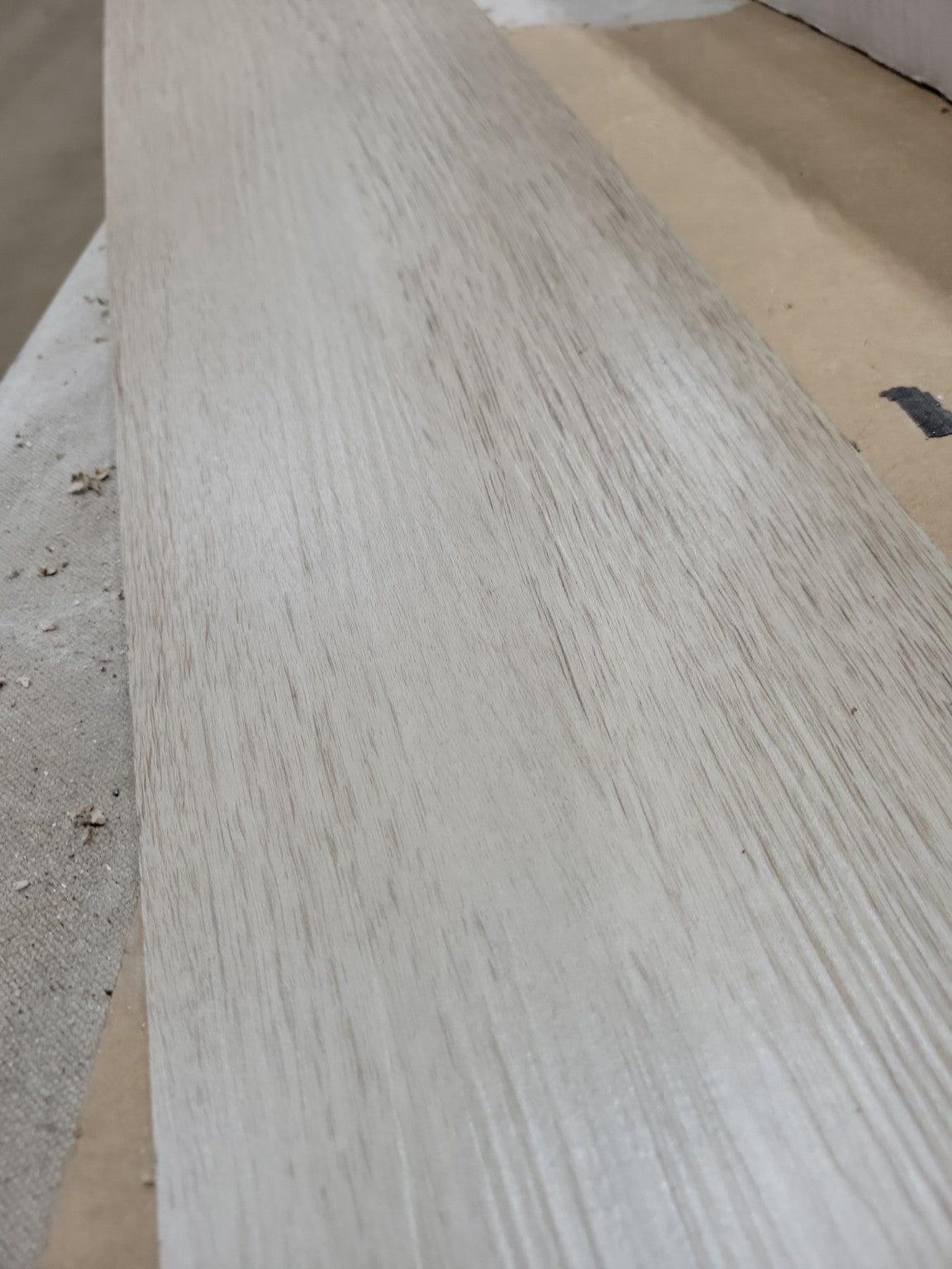 Shaw Light Oak Luxury Vinyl Plank Flooring – 6" x 48" Full Box